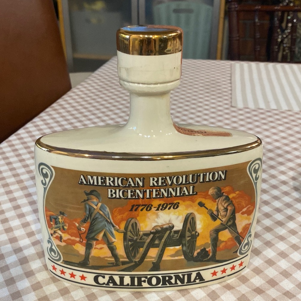 Vintage bourbon decanter,porcelain, commemorating the nation’s 200 birthday